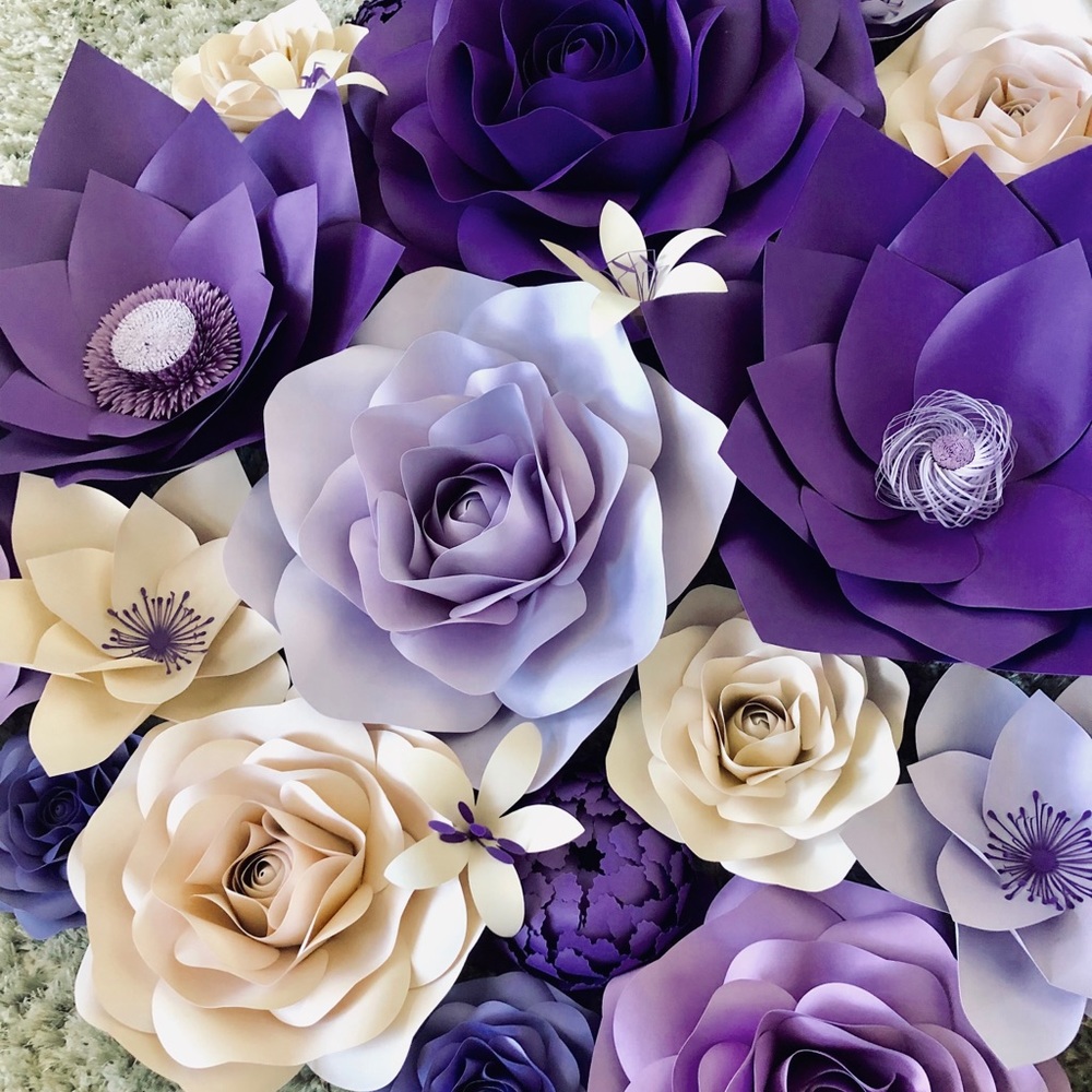 Large Paper Flower Set - Picture 2 of 7